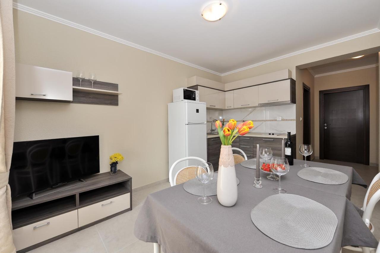 Apartmani Peric 1 Meka Draga أوبروفاتش المظهر الخارجي الصورة