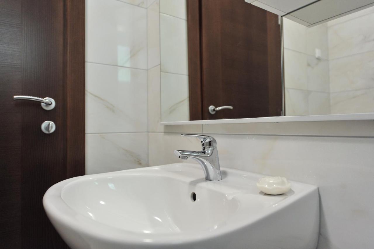 Apartmani Peric 1 Meka Draga أوبروفاتش المظهر الخارجي الصورة