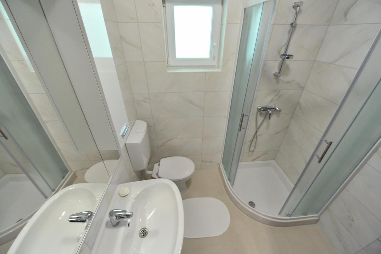Apartmani Peric 1 Meka Draga أوبروفاتش المظهر الخارجي الصورة