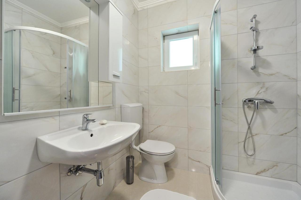 Apartmani Peric 1 Meka Draga أوبروفاتش المظهر الخارجي الصورة