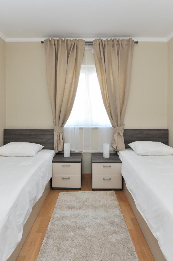 Apartmani Peric 1 Meka Draga أوبروفاتش المظهر الخارجي الصورة