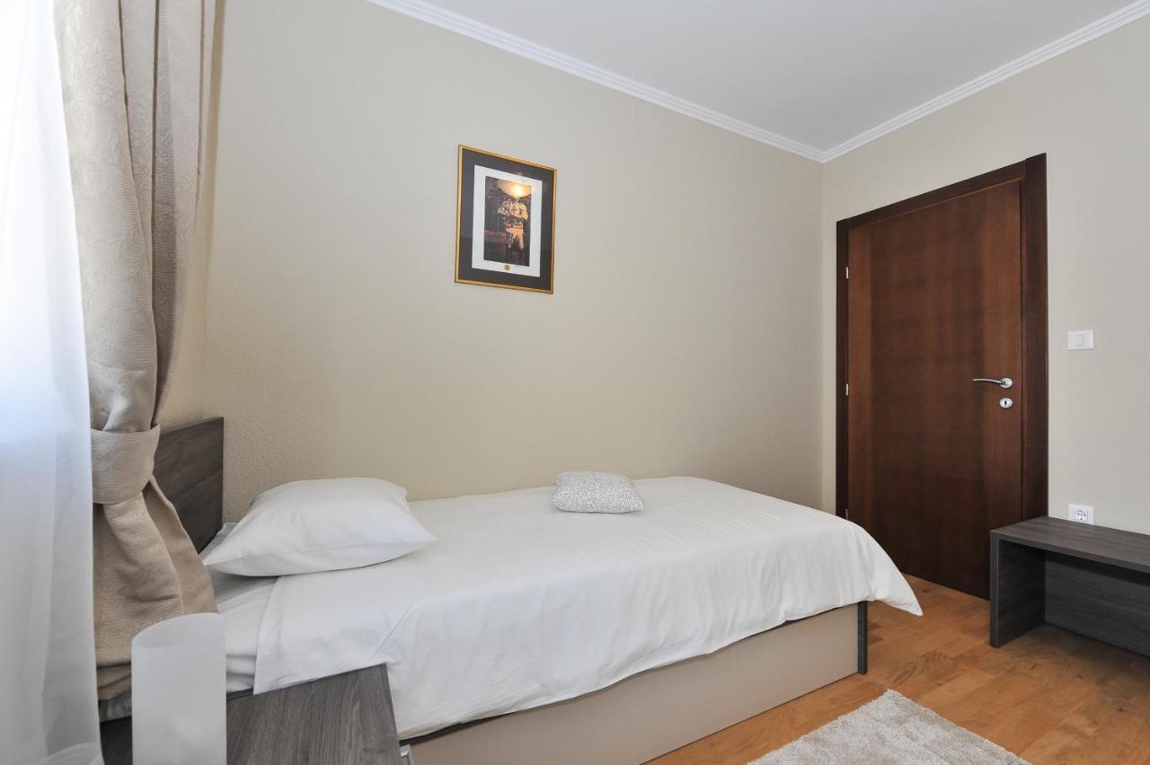 Apartmani Peric 1 Meka Draga أوبروفاتش المظهر الخارجي الصورة