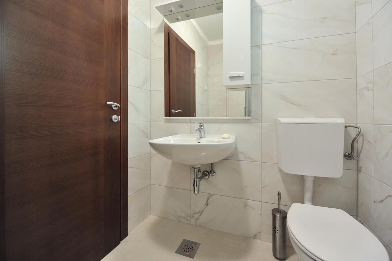 Apartmani Peric 1 Meka Draga أوبروفاتش المظهر الخارجي الصورة