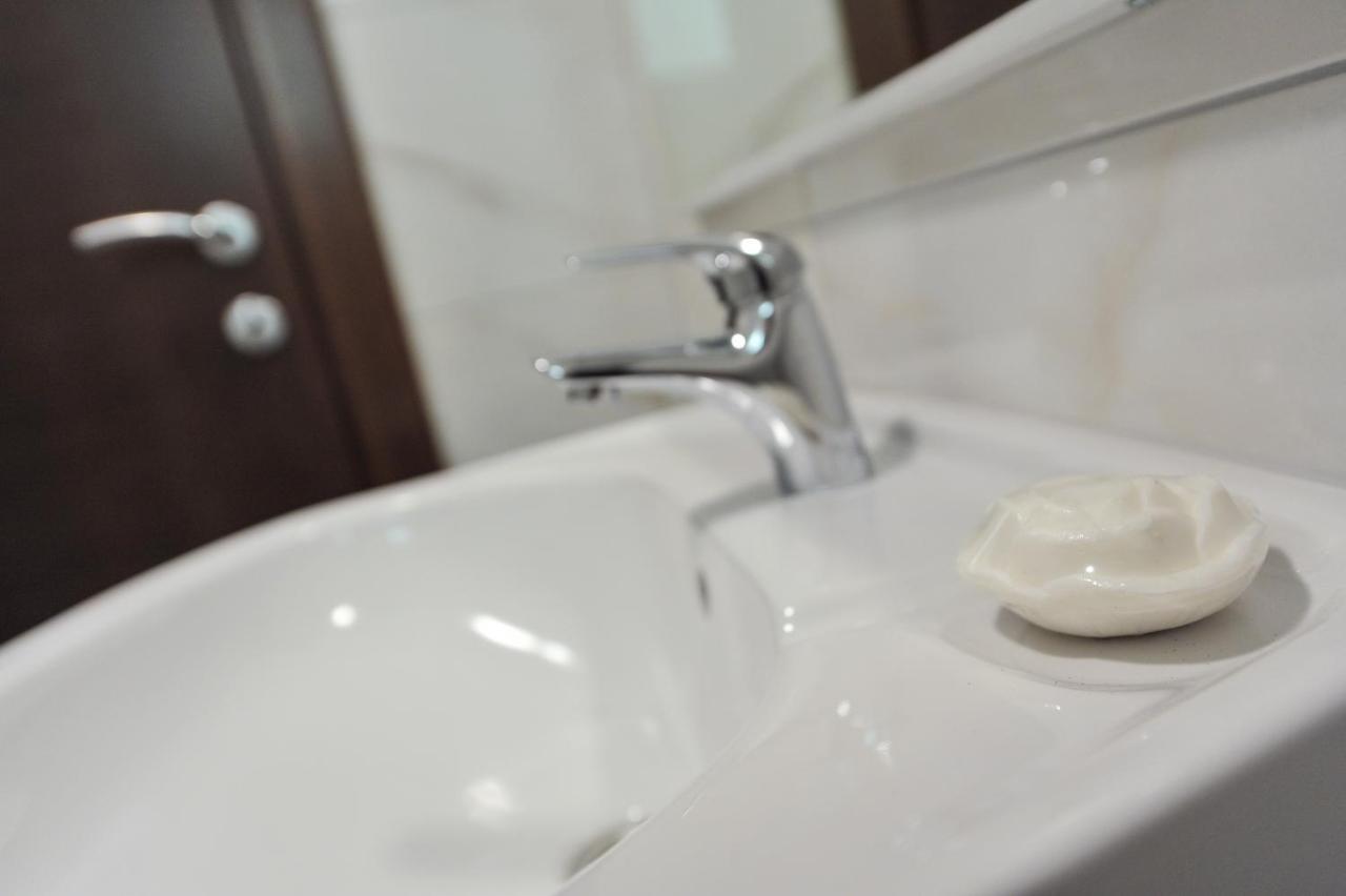 Apartmani Peric 1 Meka Draga أوبروفاتش المظهر الخارجي الصورة